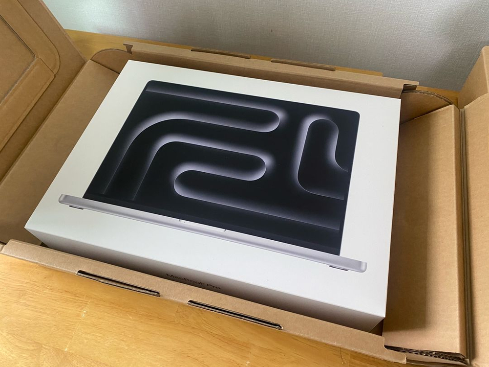 미개봉 맥북프로 m5 16, 48Gb, 1Tb 실버 영문키 옵션 이미지