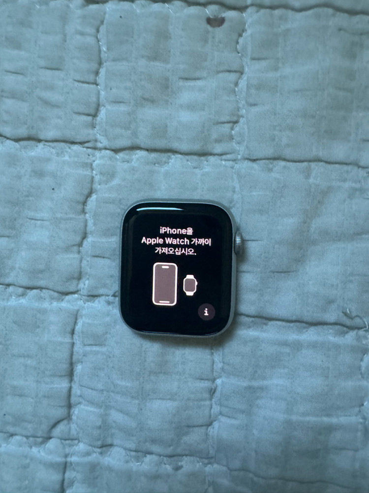 애플워치 se2실버 + 충전기 + 스트랩 3개 이미지