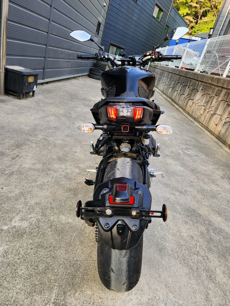 사용검사완료 17년식 야마하 MT-09 블랙 판매 이미지