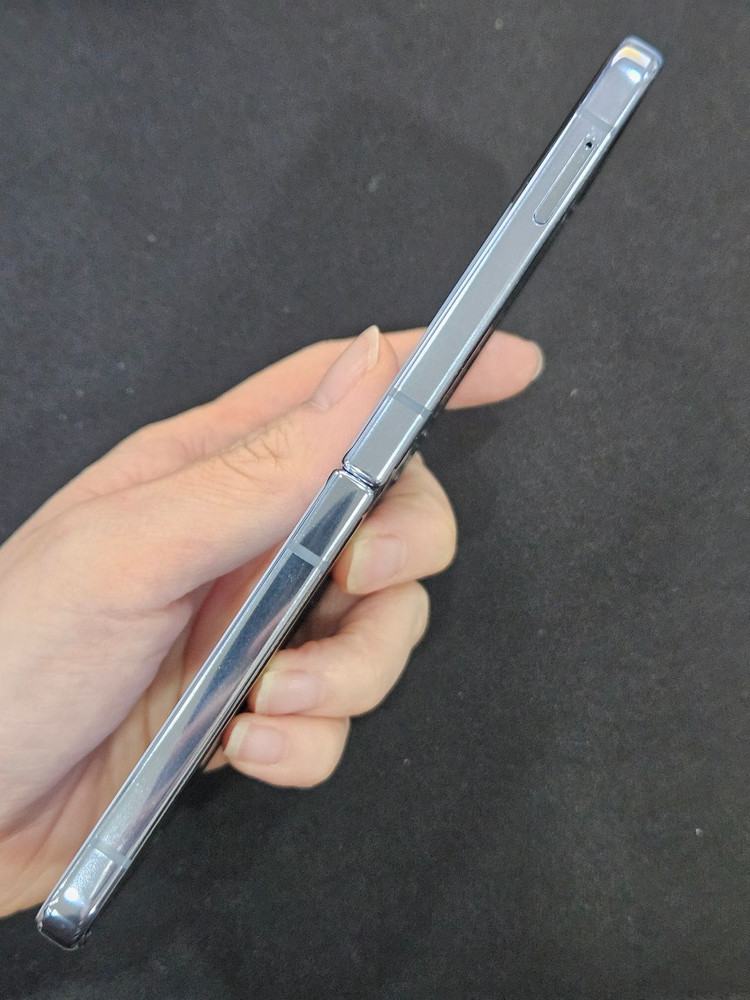 갤럭시Z플립4 256GB 블루 이미지