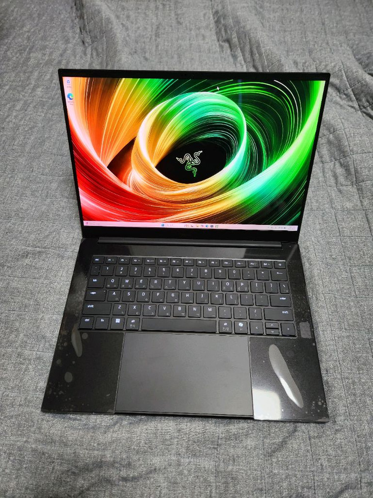 급처 레이저 블레이드 14 RTX 5070 게이밍 노트북 이미지