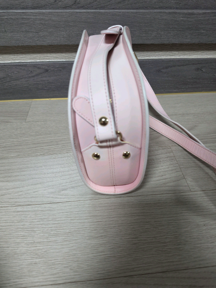 정품 A.P.C. 아페쎄 하프문 크로스백 핑크 이미지