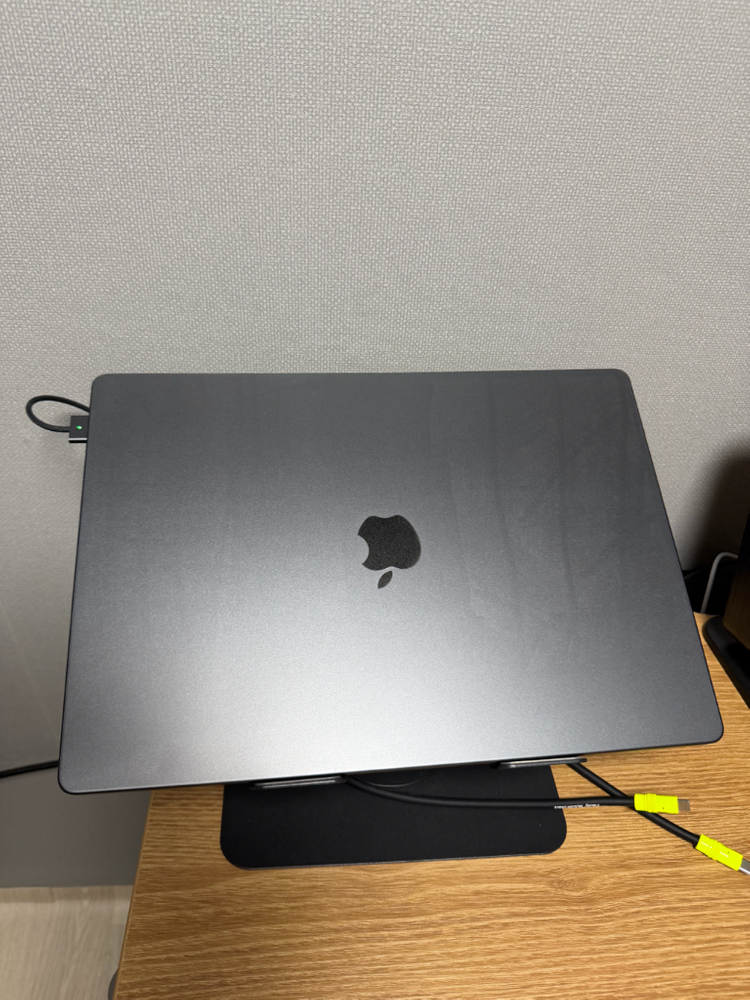 맥북프로 16인치 m4 이미지