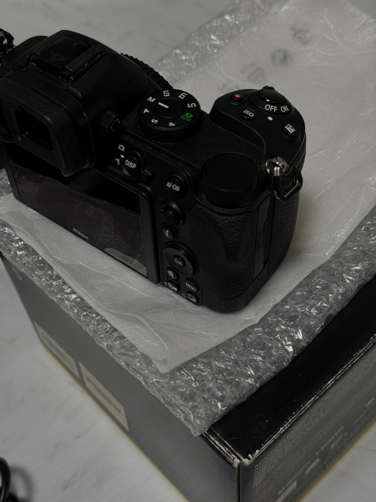 니콘 Z5 카메라+40mm/f2 렌즈 풀세트 이미지