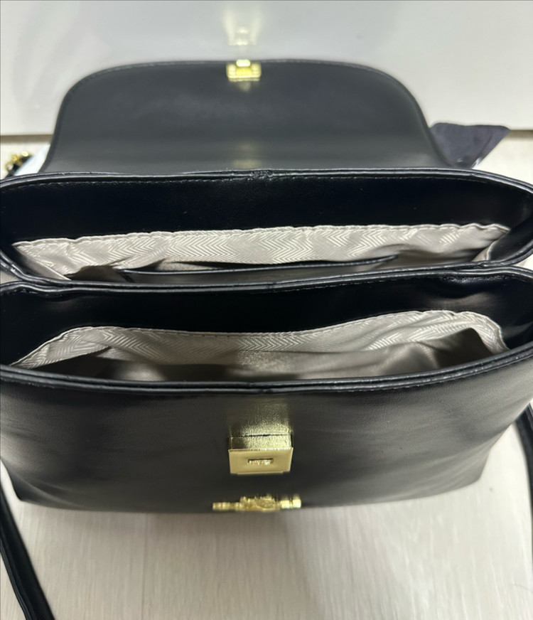 코치 레더 토트백 이미지