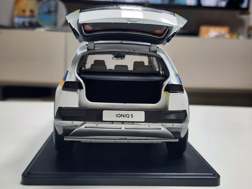 1:18 현대 아이오닉5 경찰차 국산 다이캐스트 이미지