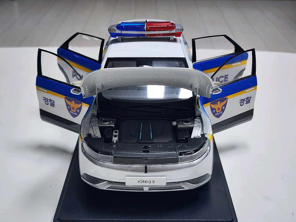 1:18 현대 아이오닉5 경찰차 국산 다이캐스트 이미지