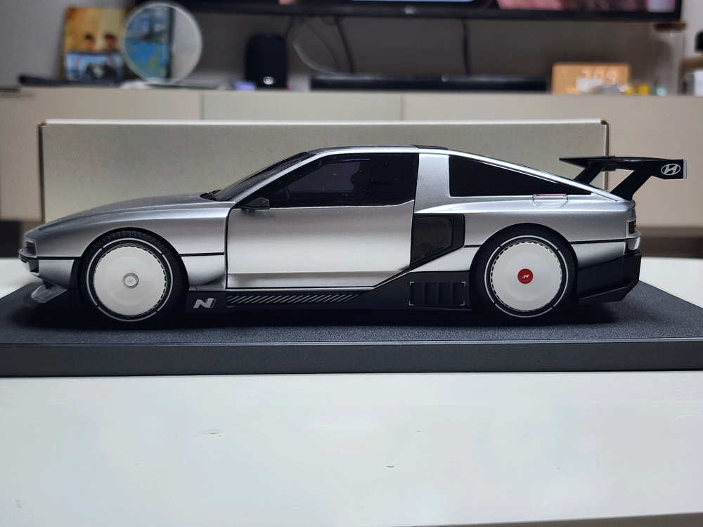 1:18 현대 N Vision74 국산 다이캐스트 이미지