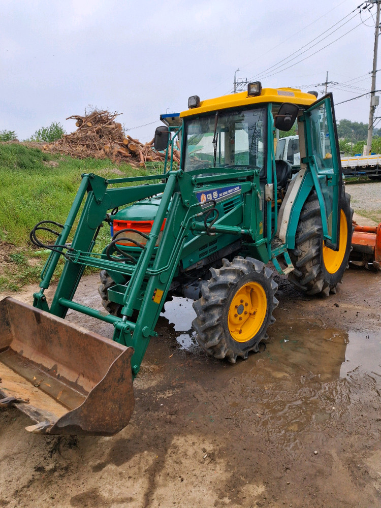 대동 45마력 트랙터 이미지