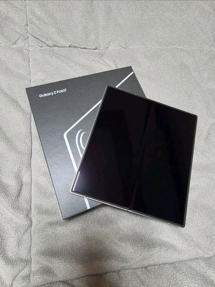 삼성갤럭시 Z폴드7 512GB 최상급 판매해요 이미지