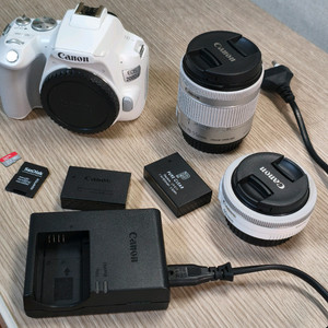 캐논 EOS 200D II 화이트 카메라 + 렌즈 2개