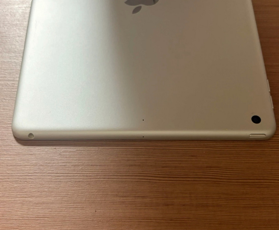 아이패드 8세대 32GB 실버 + 애플펜슬 1세대 판매 이미지