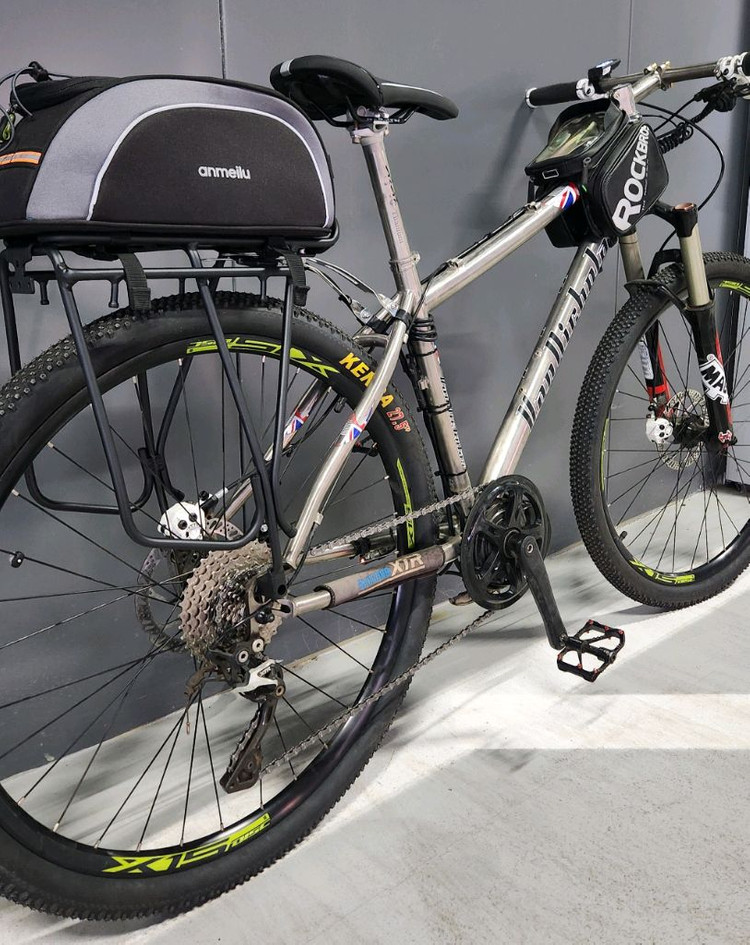 티타늄 전기자전거 e-mtb 팝니다. 이미지