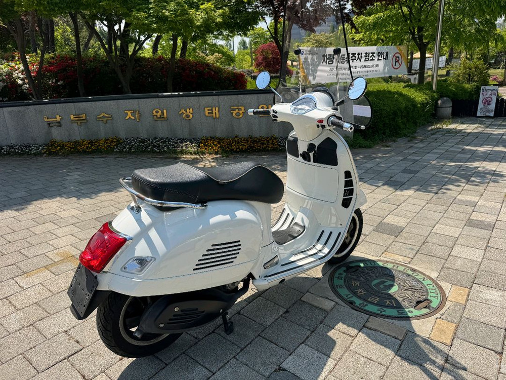 베스파 gts300 18년형 abs 무꿍무슬립 판매합니다 이미지