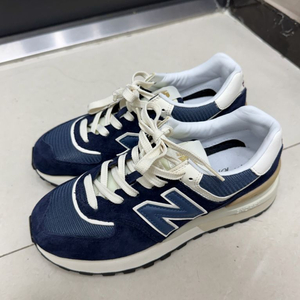 뉴발란스 574 레거시 네이비 230 이미지
