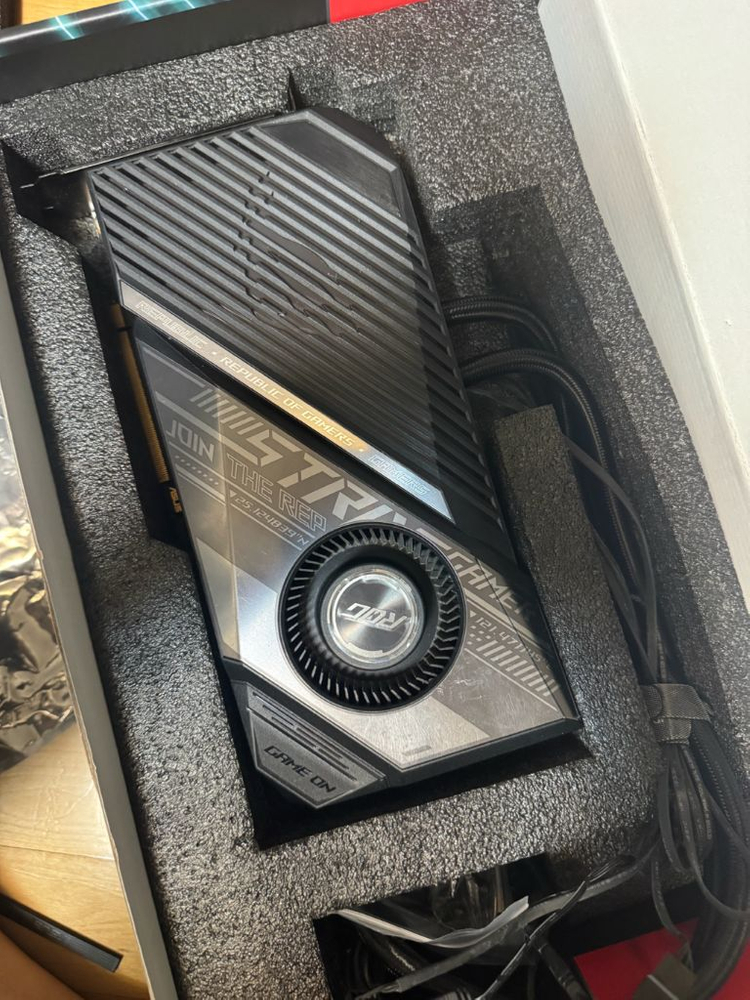 RX 6800 XT 16g 순정 수냉식 그래픽카드 체굴x 이미지