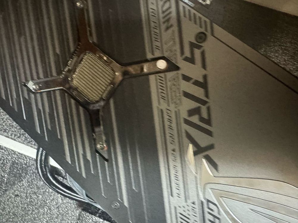 RX 6800 XT 16g 순정 수냉식 그래픽카드 체굴x 이미지
