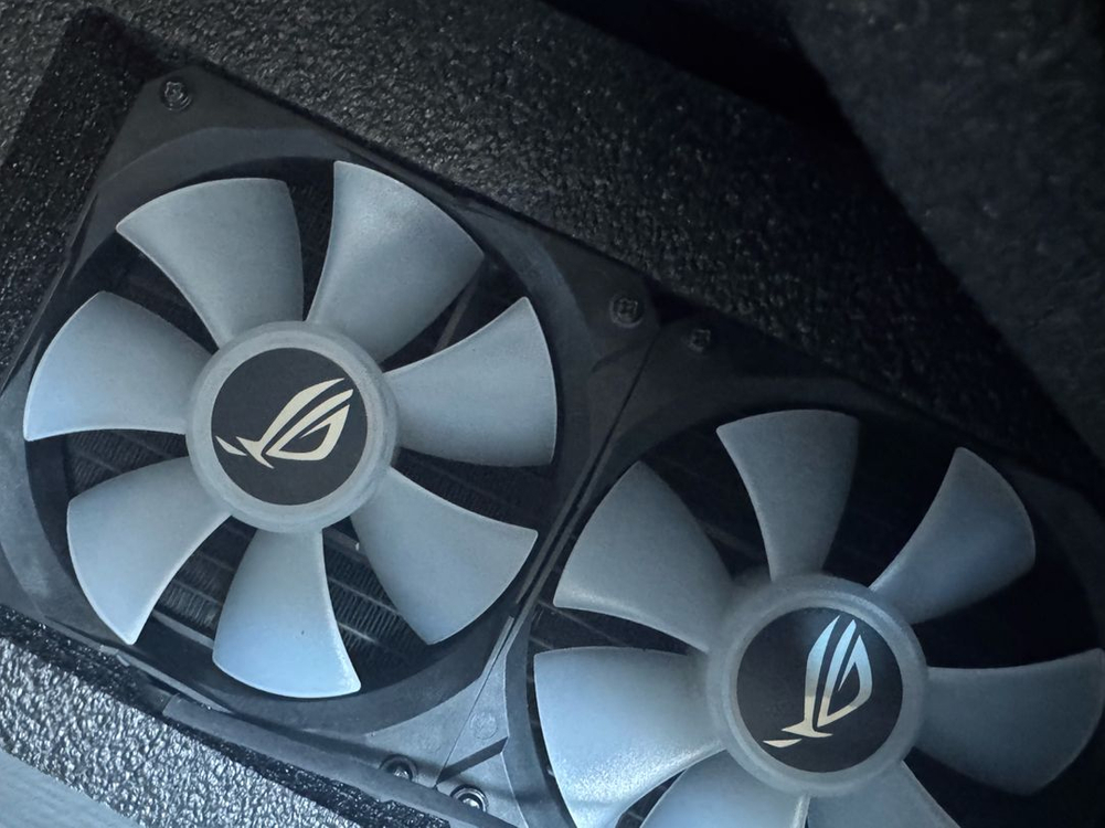 RX 6800 XT 16g 순정 수냉식 그래픽카드 체굴x 이미지