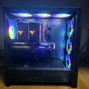 AMD 라이젠 9800x3d, 엔비디아 rtx5070 등 컴퓨터 본체 판매 이미지