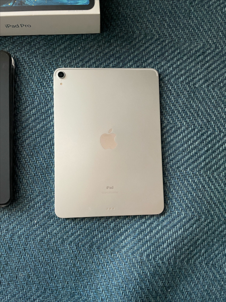 아이패드 프로실버 11인치 와이파이 64GB팔아요! 이미지