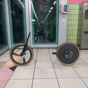 20인치 451 카본휠셋 이미지