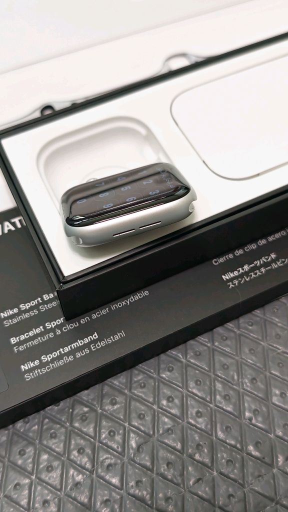 애플워치6 나이키 에디션 44mm 실버 풀박 이미지