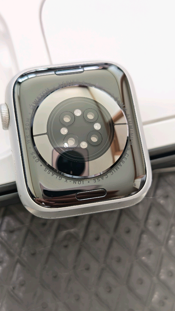 애플워치6 나이키 에디션 44mm 실버 풀박 이미지