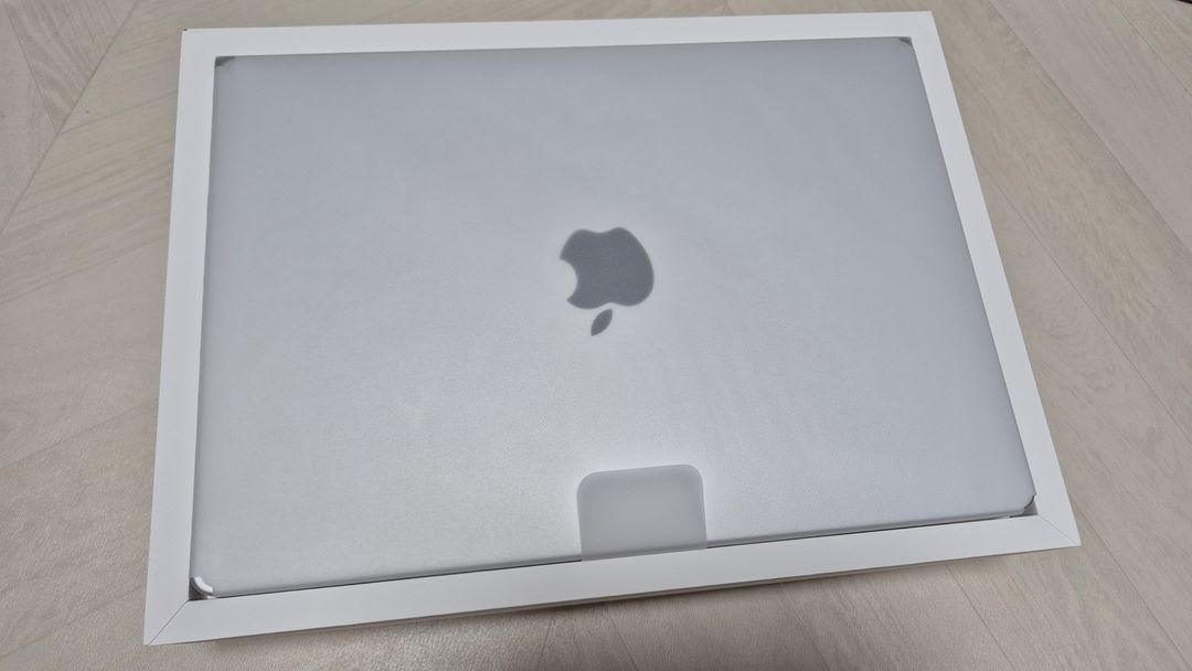 맥북프로 M5 14인치 16gb 512gb 실버 이미지