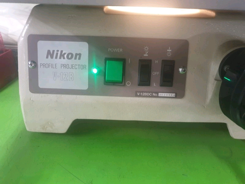 니콘 투영기 중고 v-12b 이미지