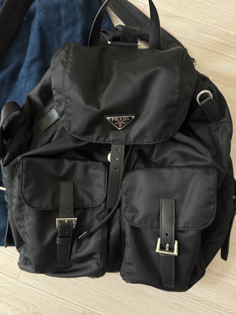 남성 프라다 리나일론 백팩 미디움 2vz110 이미지