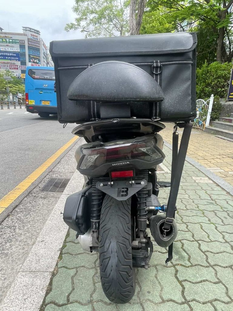 혼다 pcx125 21년식 블랙 이미지
