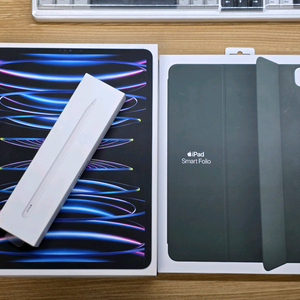 아이패드 프로 12.9 (6세대) + 애플펜슬 2세대 + 스마트 폴리오 케이스 + 거치대 이미지