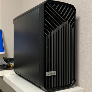 13700k rtx 5080 게이밍 컴퓨터 본체 이미지