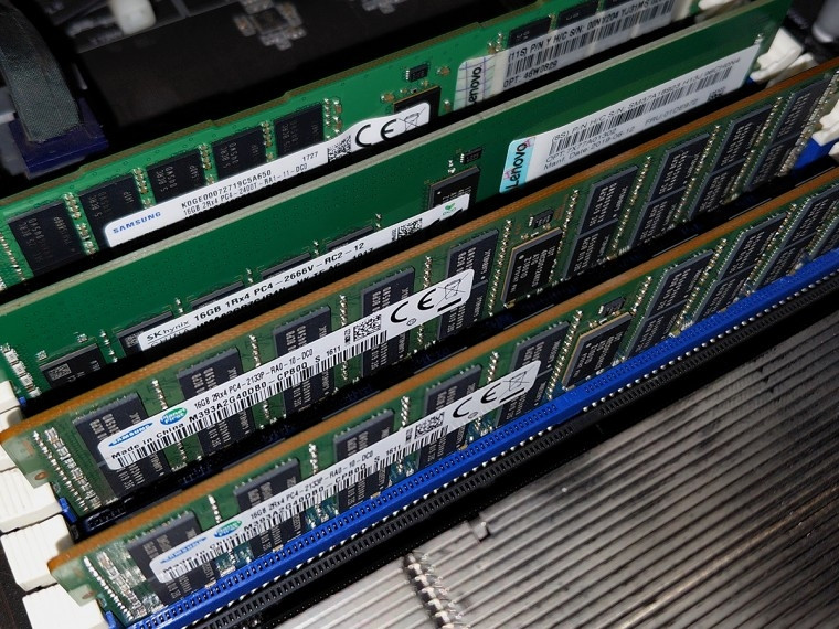 서버용 DDR4 16GB 6개 / 8g 2개 (ecc reg 메모리 램) 이미지