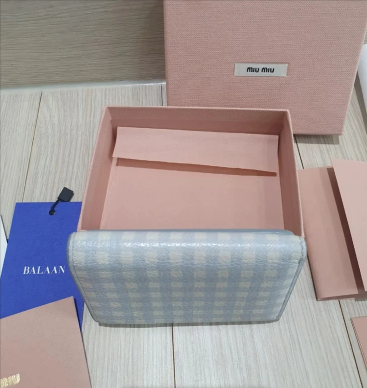 (정품) 미우미우 체크 반지갑 이미지