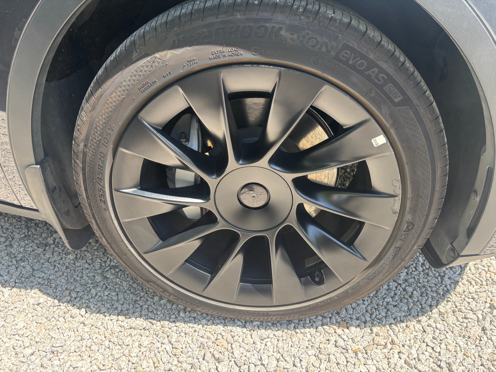 2021년 테슬라 모델Y 스탠다드 20인치 55,000km 팝니다.(서울) 이미지