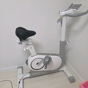 멜킨 싸이클럭스 실내자전거 이미지