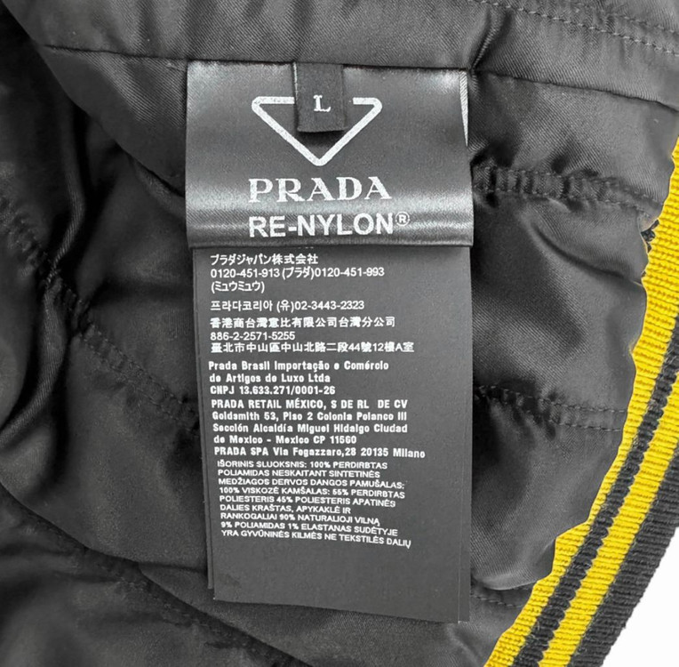 [L] 프라다 남성 로고 패치 리나일론 바시티 봄버 자켓 블랙 이미지