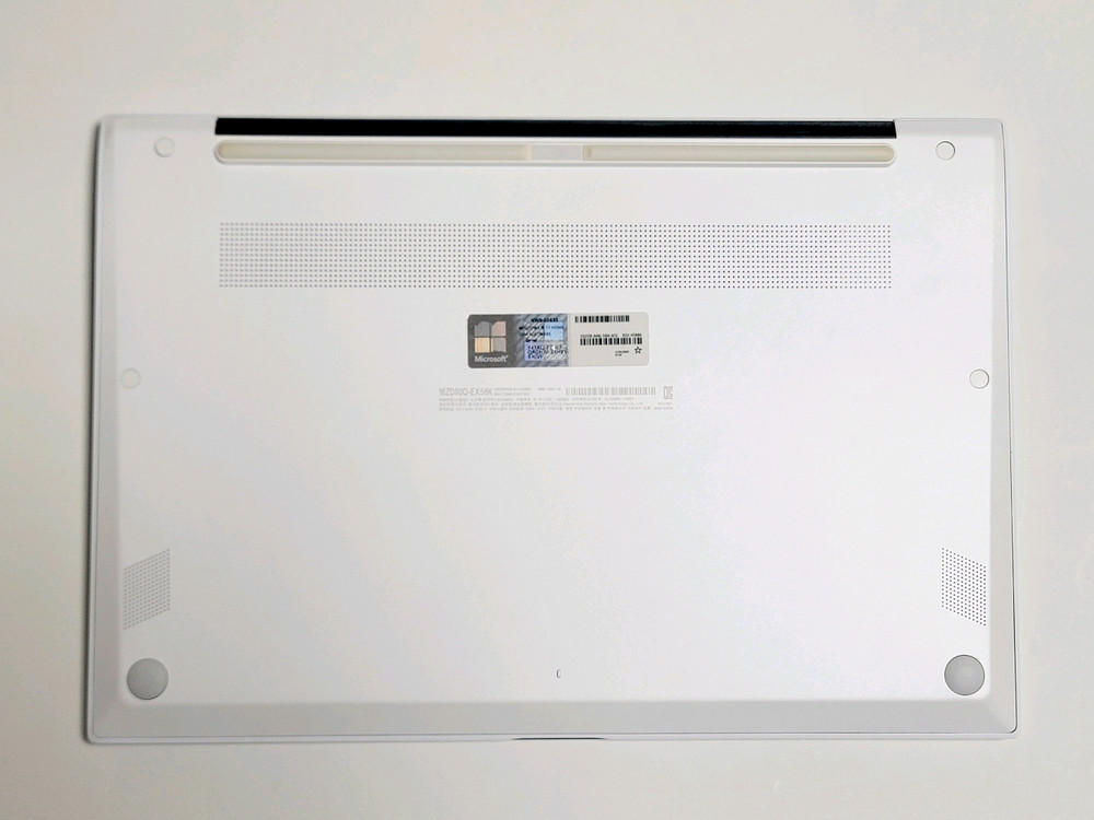 LG 그램 16ZD90Q 외장그래픽 깨끗한 노트북 이미지