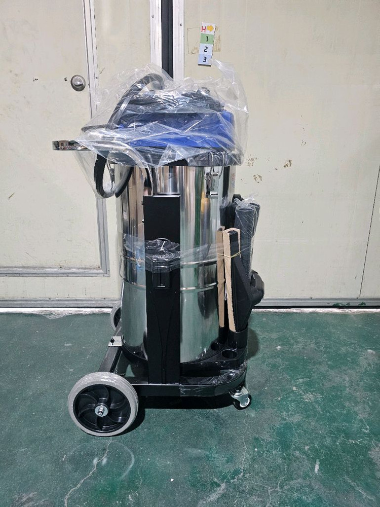 2모터 건습식 75리터 산업용청소기 이미지