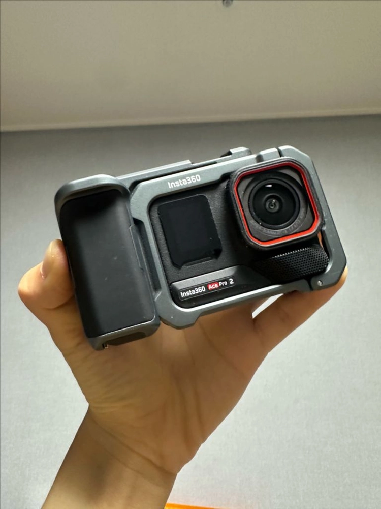 insta360 ace pro 2 급처합니다 - 안심되는 중고거래