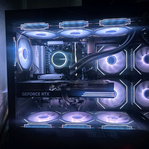 라이젠 7 7800X3D RTX 5070 32G 1TB 게이밍 컴퓨터 본체 이미지