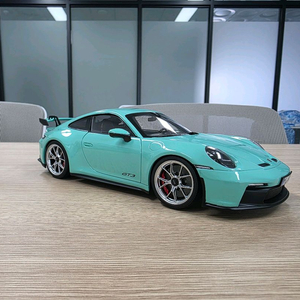 1:18 스케일 노레브 포르쉐 992 911 GT3 다이캐스트 모형자동차 이미지