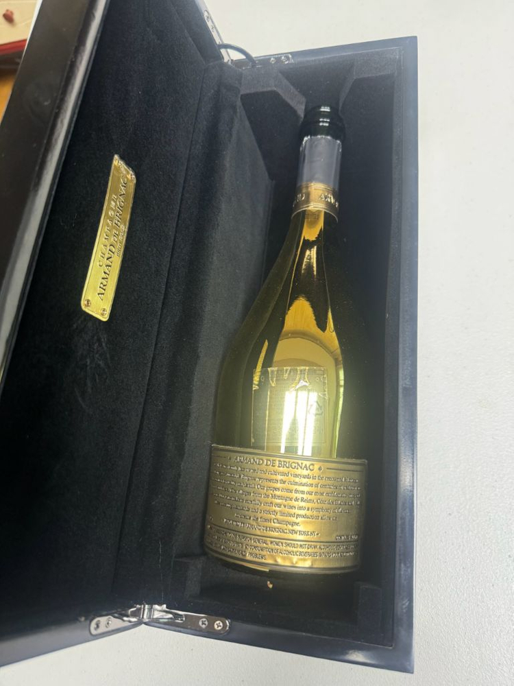 아르망디 골드 샴페인 공병 케이스 이미지