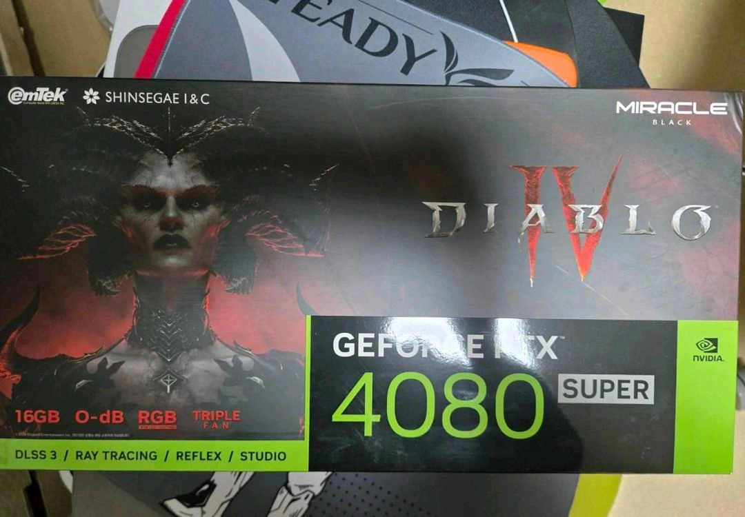이엠텍 RTX 4080 SUPER MIRACLE BLACK 디아블로4 에디션 그래픽 카드 팝니다 이미지