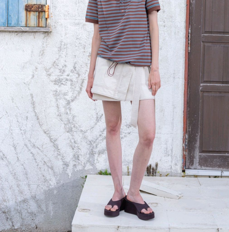 [MATIN KIM]마땡킴 STITCH POINT BELTED SKIRT 이미지