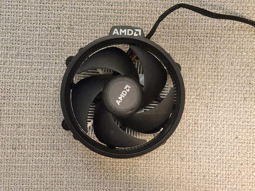 AMD CPU 정품쿨러 이미지