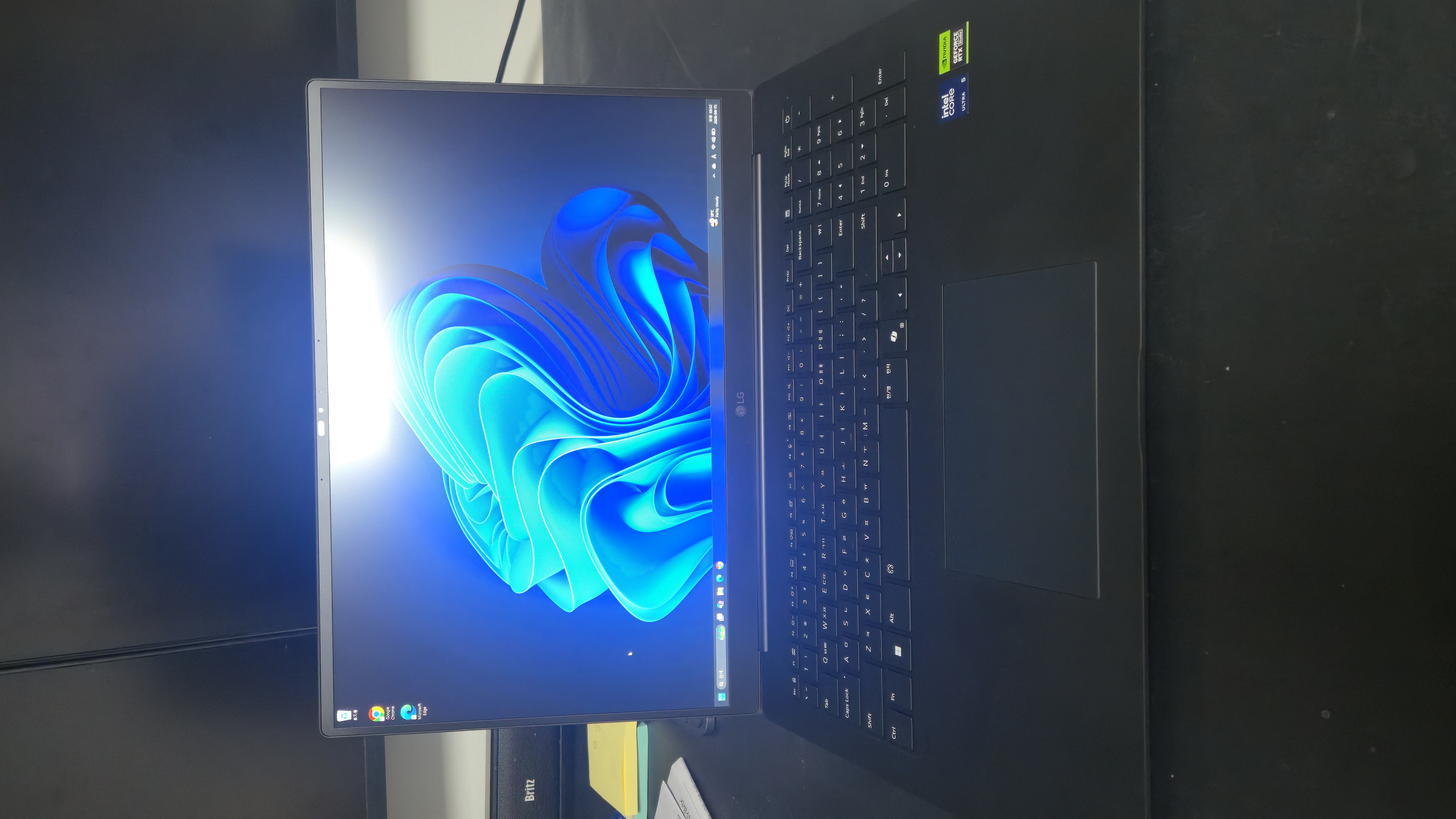 LG전자 2025 그램 프로17 17ZD90TR-SXFBK (램32GB, SSD 1TB) 이미지