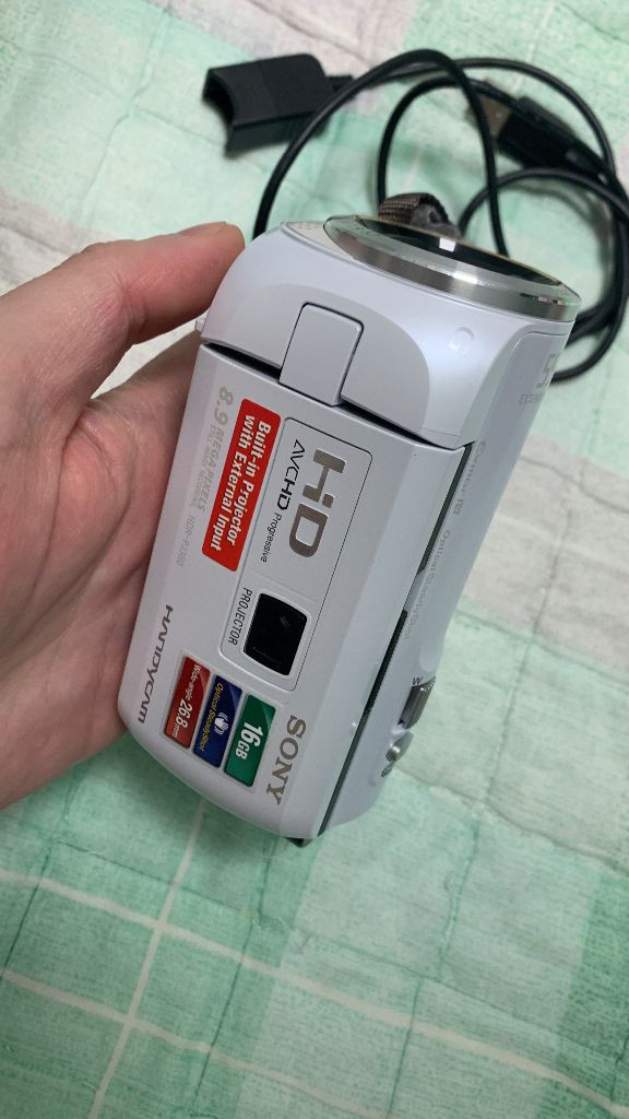 화이트 예쁜 레어색상 소니 HDR-PJ380 화이트 프로젝터 내장 빈티지캠코더 팝니다. 이미지