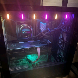 RTX 4070 Ti SUPER /i7-14700k고사양 게이밍 컴퓨터 이미지